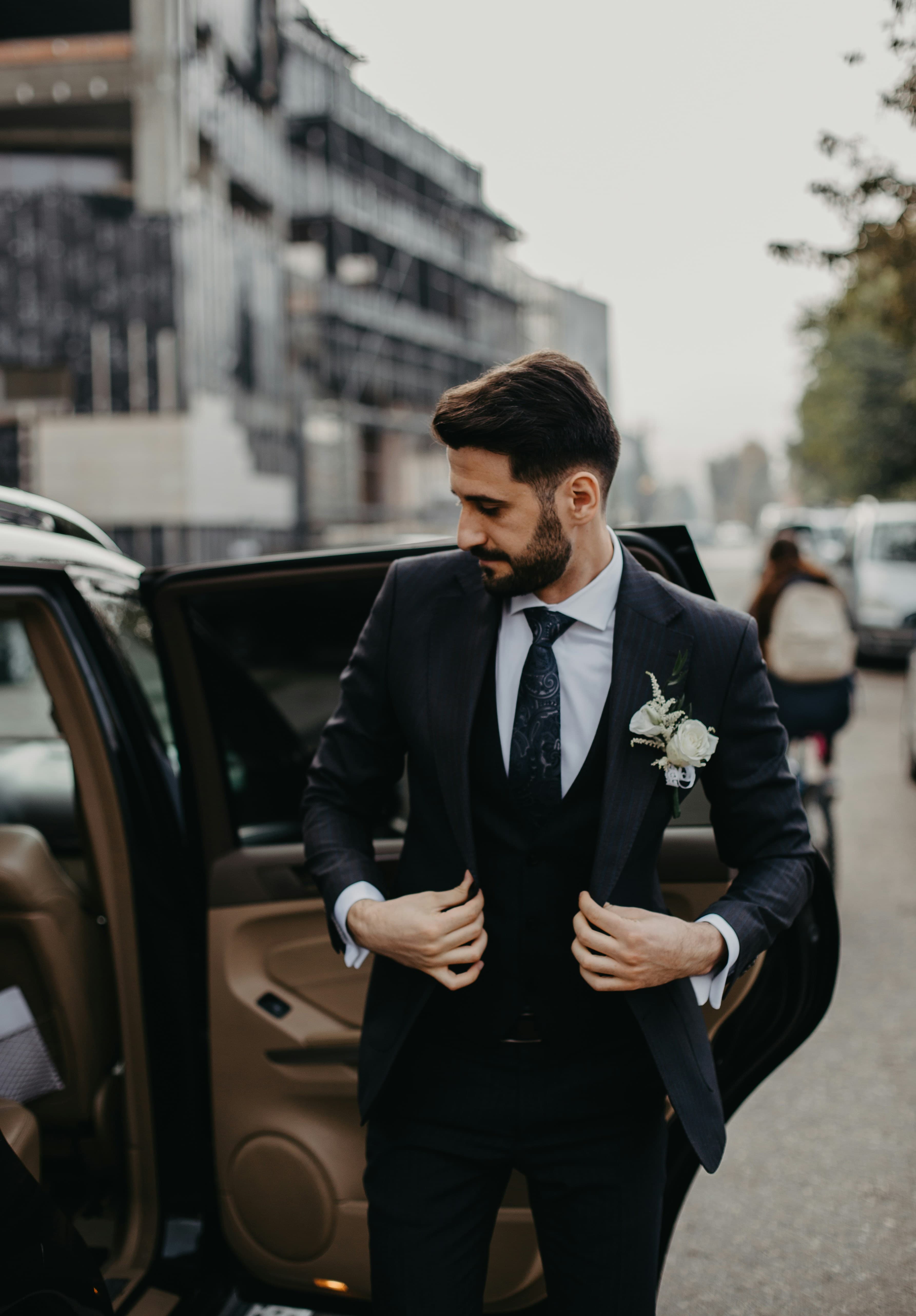 Traje beige de lino — espalda