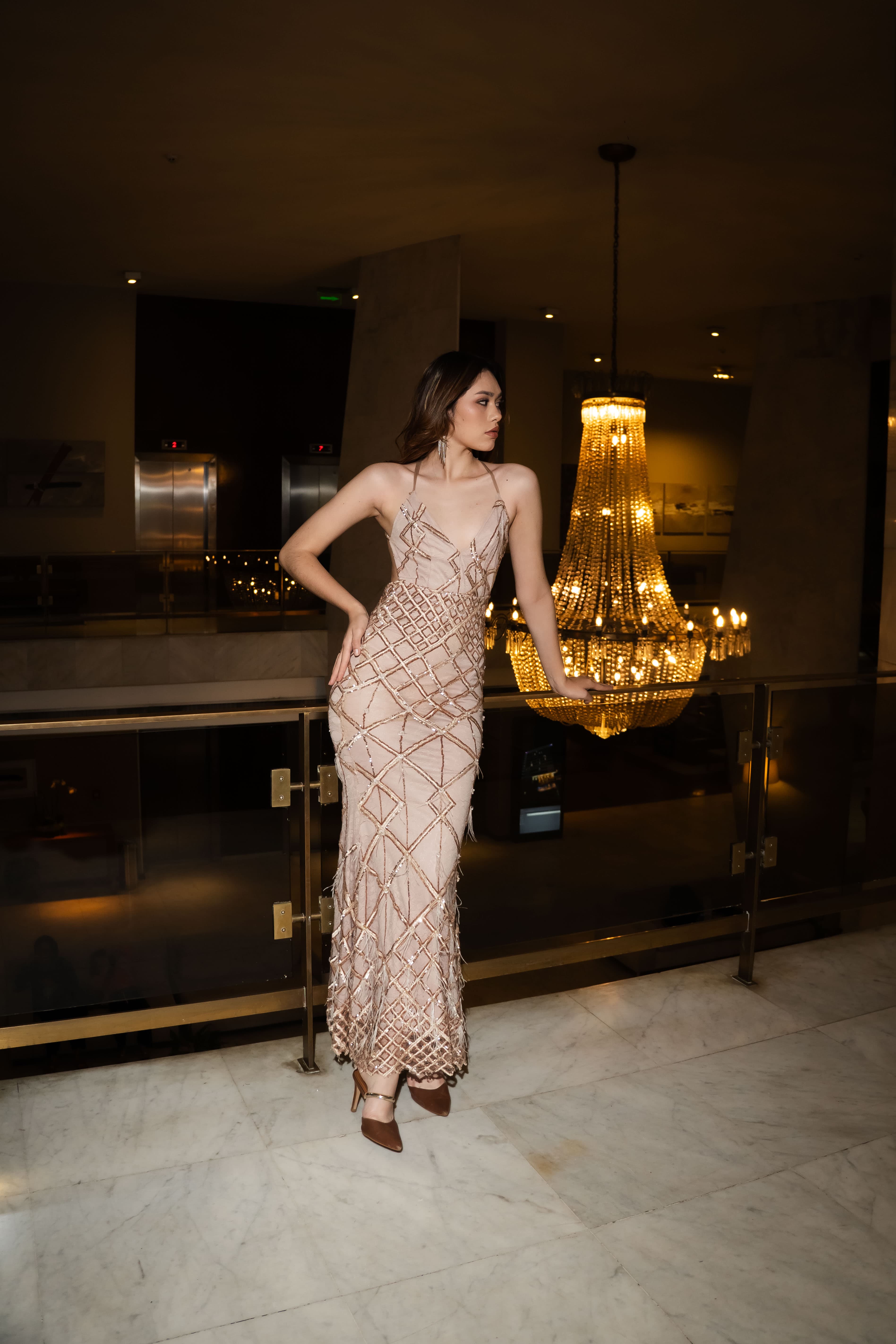 Vestido beige bordado